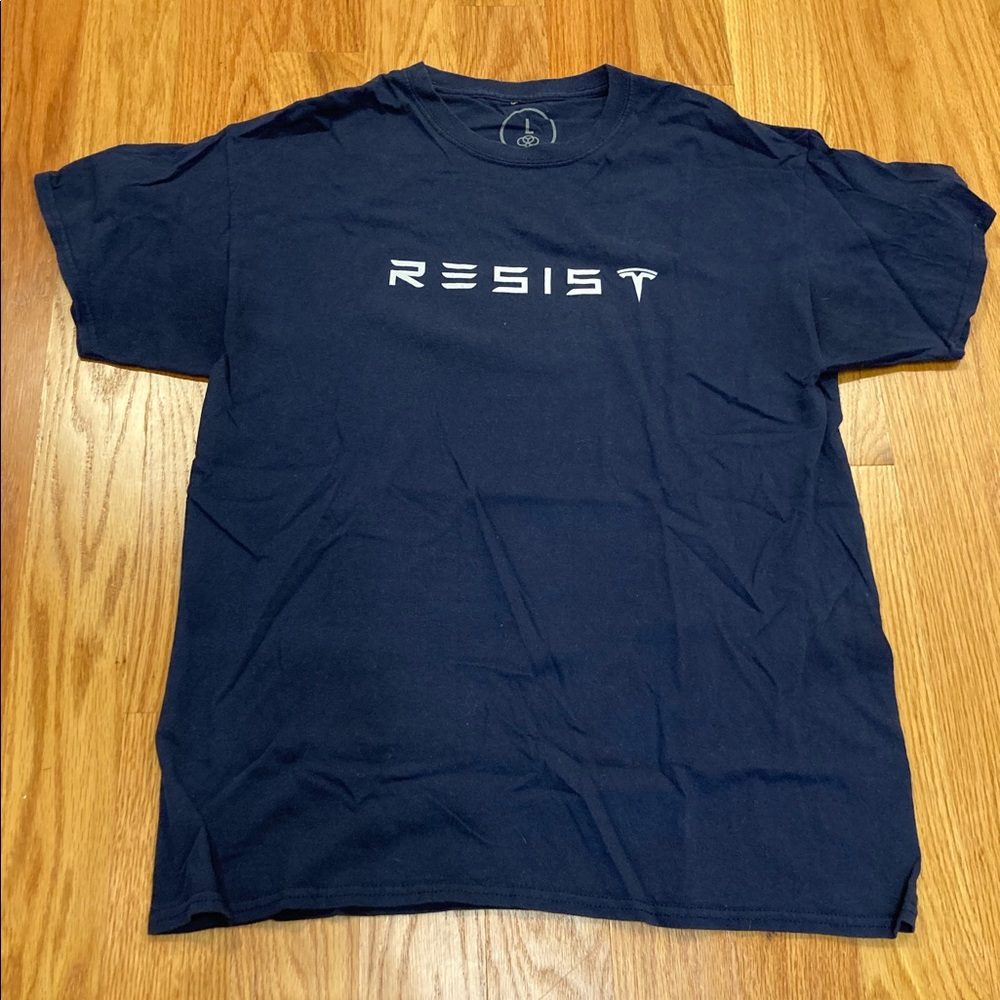 Anti-Tesla tee
